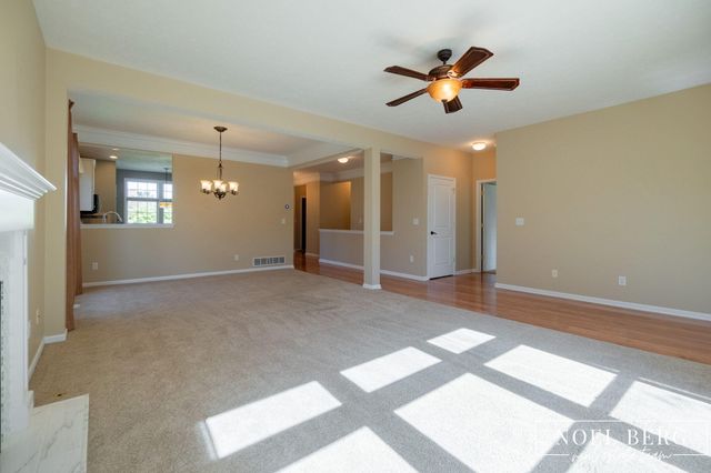 15 W Watershore Drive, Muskegon, MI 49444