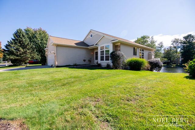 15 W Watershore Drive, Muskegon, MI 49444