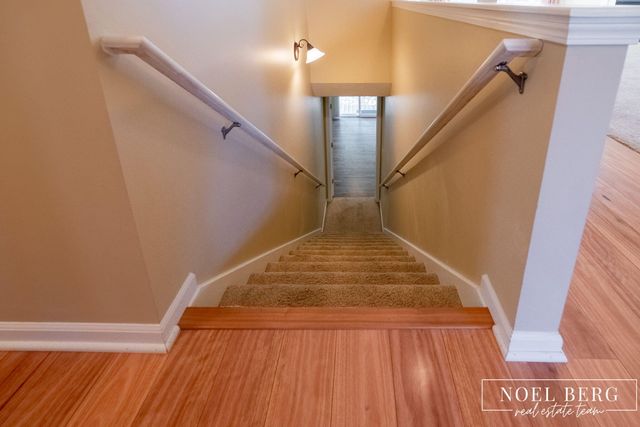 15 W Watershore Drive, Muskegon, MI 49444