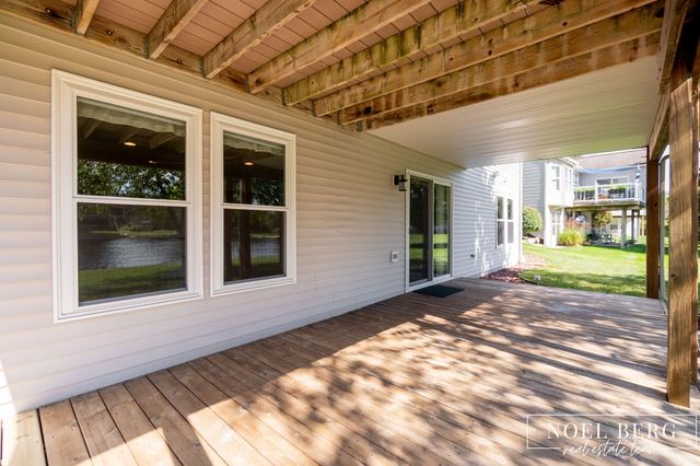 15 W Watershore Drive, Muskegon, MI 49444