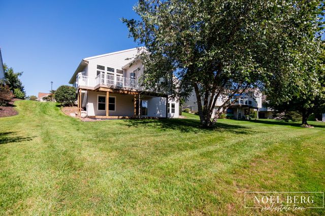 15 W Watershore Drive, Muskegon, MI 49444