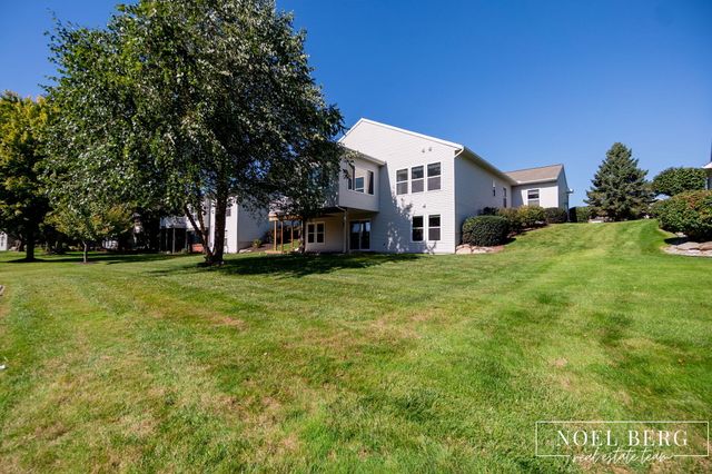 15 W Watershore Drive, Muskegon, MI 49444
