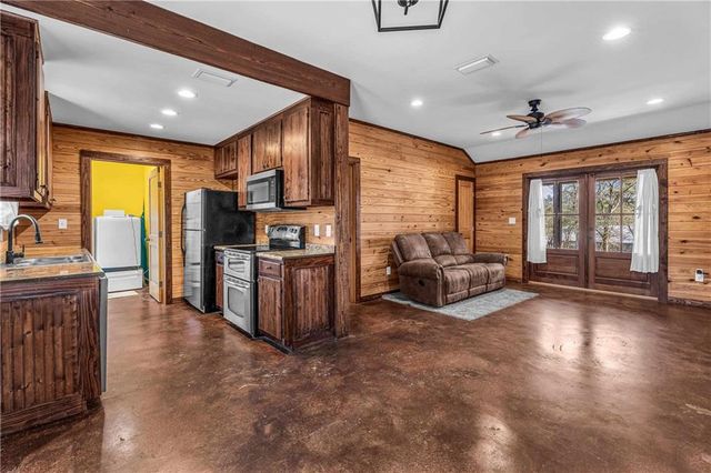 23532 Dunbar Road, Robertsdale, AL 36567