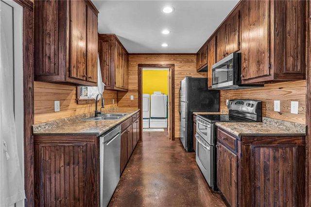 23532 Dunbar Road, Robertsdale, AL 36567