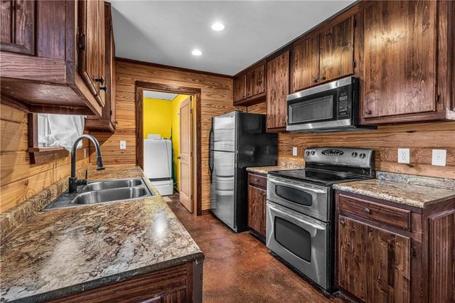 23532 Dunbar Road, Robertsdale, AL 36567