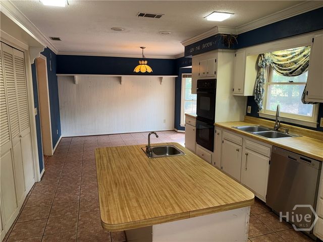18 Monastery Road, Savannah, GA 31411