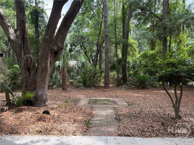 18 Monastery Road, Savannah, GA 31411