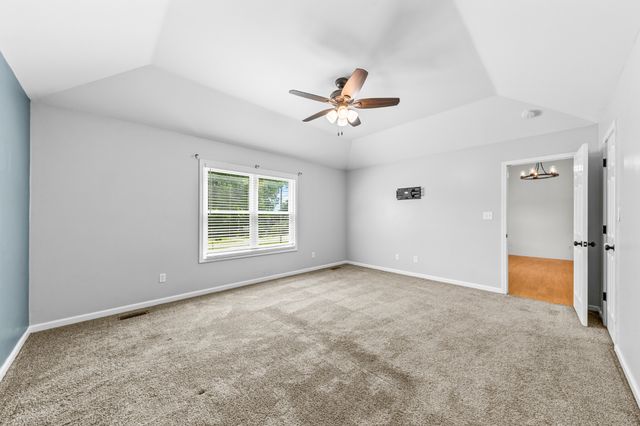 824 Mulberry Dr, Columbia, TN 38401