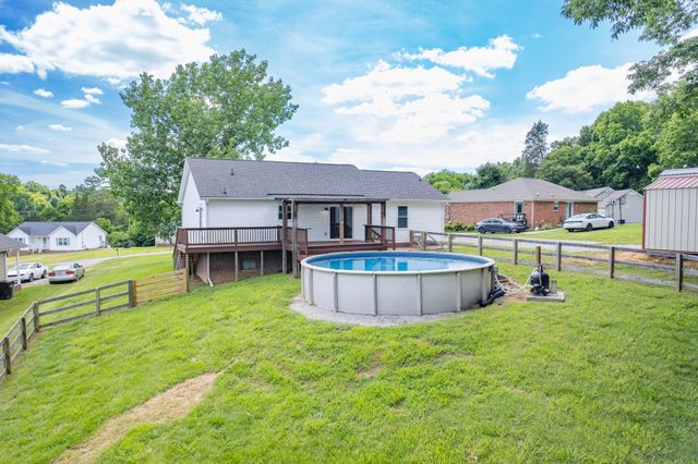 824 Mulberry Dr, Columbia, TN 38401