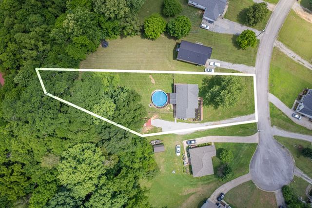 824 Mulberry Dr, Columbia, TN 38401