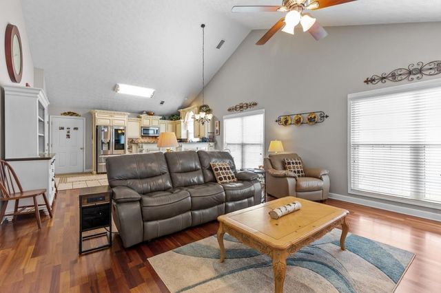 5780 Newberry Point Drive, Flowery Branch, GA 30542