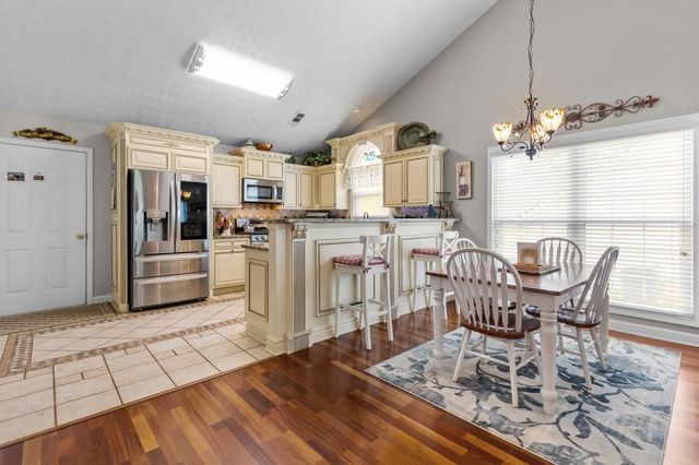 5780 Newberry Point Drive, Flowery Branch, GA 30542