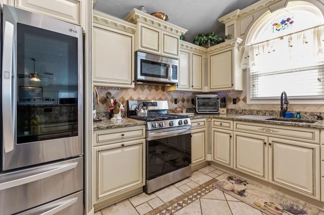 5780 Newberry Point Drive, Flowery Branch, GA 30542