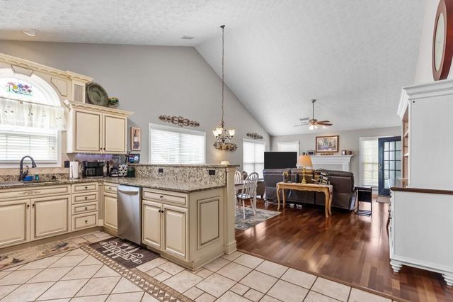 5780 Newberry Point Drive, Flowery Branch, GA 30542