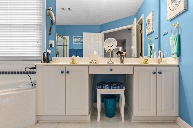 5780 Newberry Point Drive, Flowery Branch, GA 30542