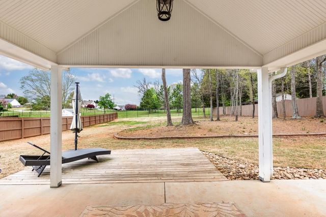 5780 Newberry Point Drive, Flowery Branch, GA 30542