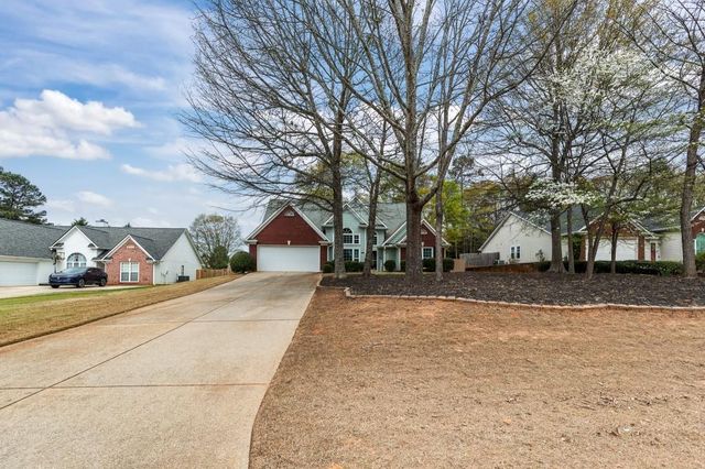 5780 Newberry Point Drive, Flowery Branch, GA 30542