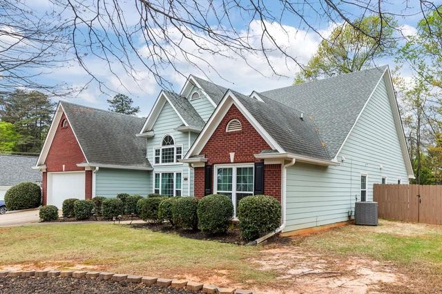 5780 Newberry Point Drive, Flowery Branch, GA 30542