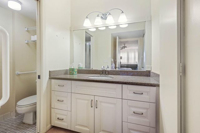 6850 10th Avenue N 313, Greenacres, FL 33467