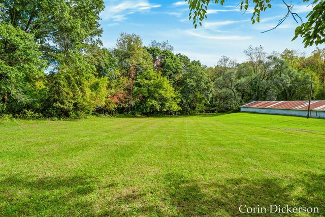 10860 Douglas Avenue, Cooper Twp, MI 49080