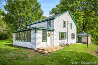 10860 Douglas Avenue, Cooper Twp, MI 49080