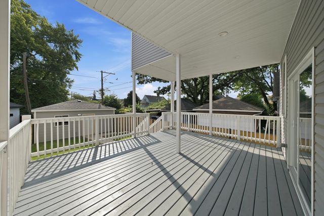 1537 SCOVILLE Avenue, Berwyn, IL 60402