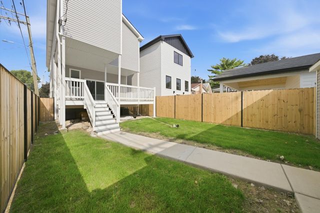 1537 SCOVILLE Avenue, Berwyn, IL 60402