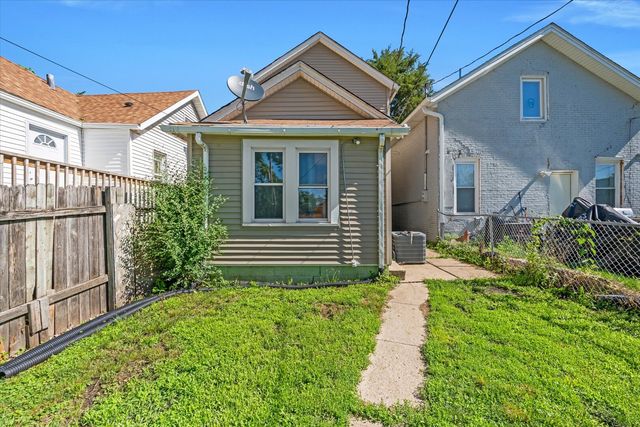 1125 W 5th Street, Davenport, IA 52802