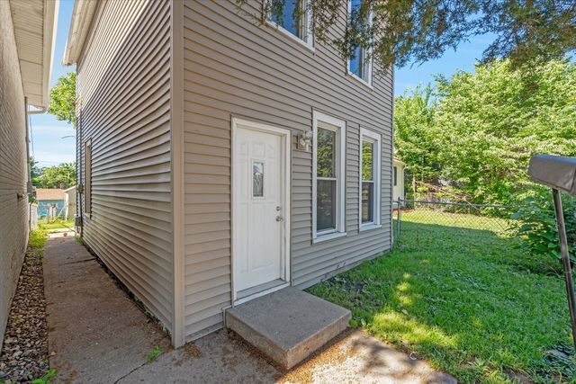 1125 W 5th Street, Davenport, IA 52802