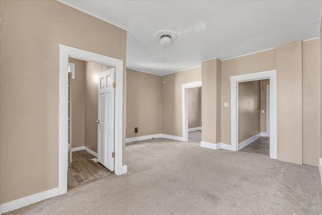 1125 W 5th Street, Davenport, IA 52802