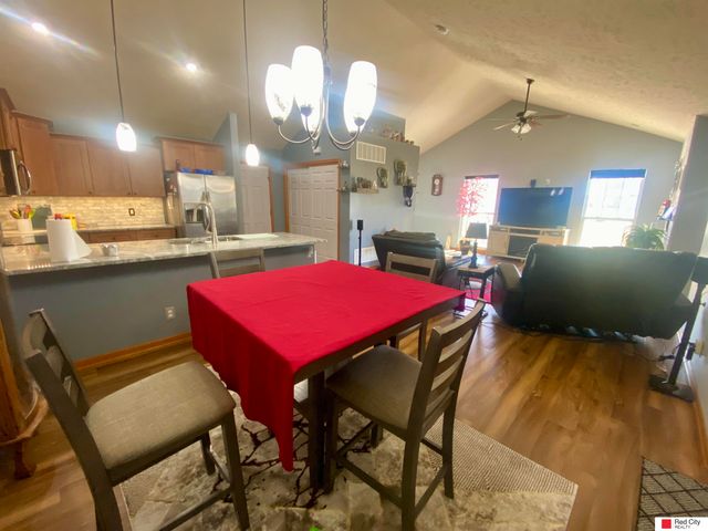 8335 Broken Ridge Drive, Lincoln, NE 68526