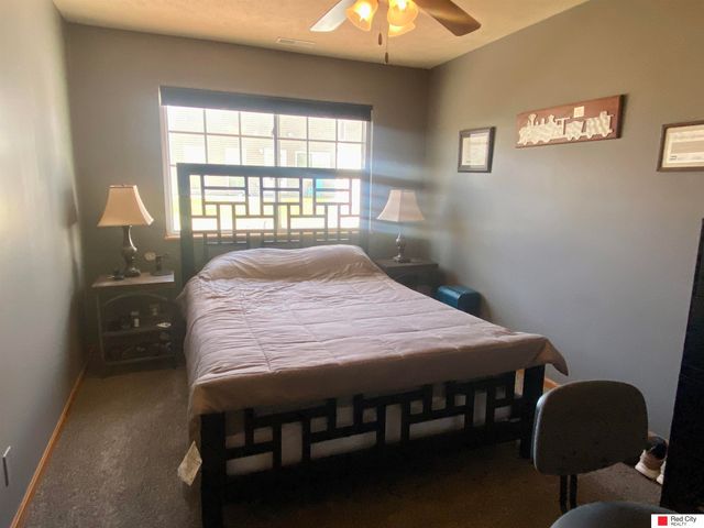 8335 Broken Ridge Drive, Lincoln, NE 68526