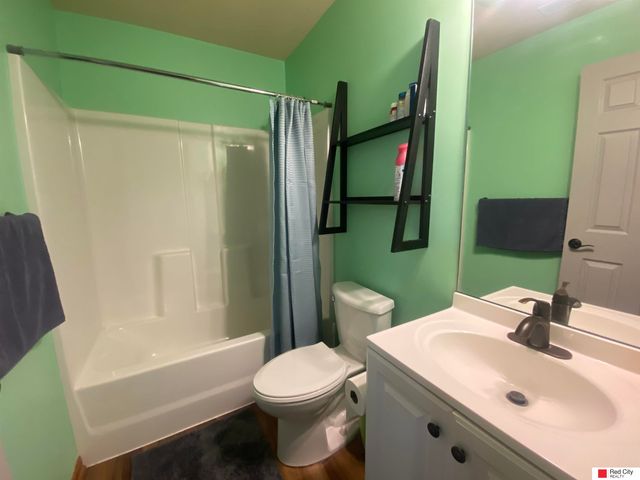 8335 Broken Ridge Drive, Lincoln, NE 68526