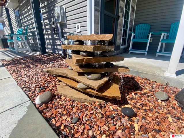 8335 Broken Ridge Drive, Lincoln, NE 68526