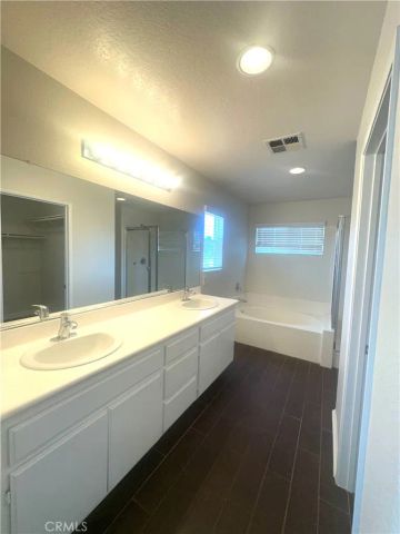 14990 Leaf Lane, Victorville, CA 92394