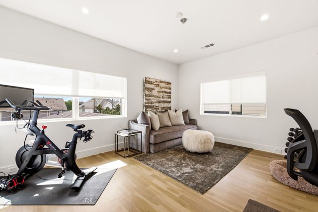 6958 Coronado Avenue, Dallas, TX 75214