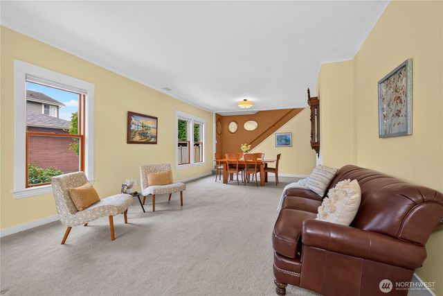 7337 Jones Avenue NW, Seattle, WA 98117