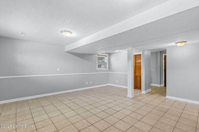 12317 Hardwick Rd, Louisville, KY 40243