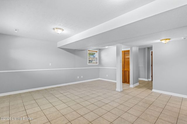 12317 Hardwick Rd, Louisville, KY 40243