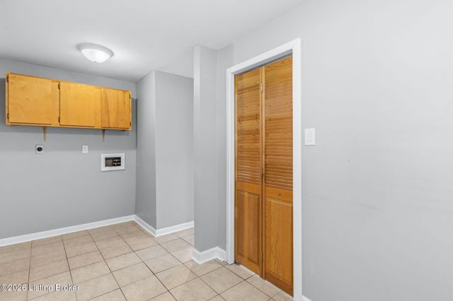 12317 Hardwick Rd, Louisville, KY 40243