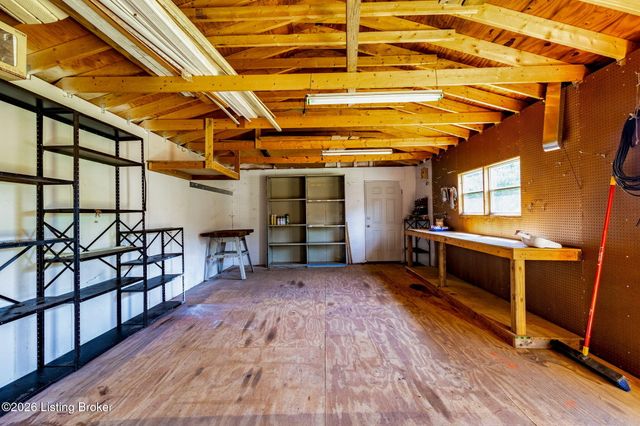 12317 Hardwick Rd, Louisville, KY 40243