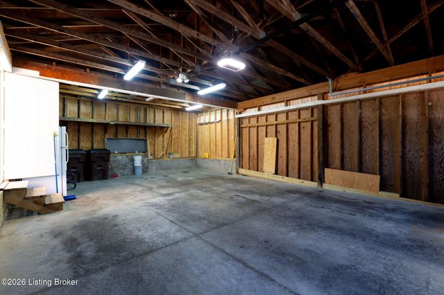 12317 Hardwick Rd, Louisville, KY 40243
