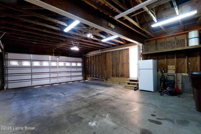 12317 Hardwick Rd, Louisville, KY 40243