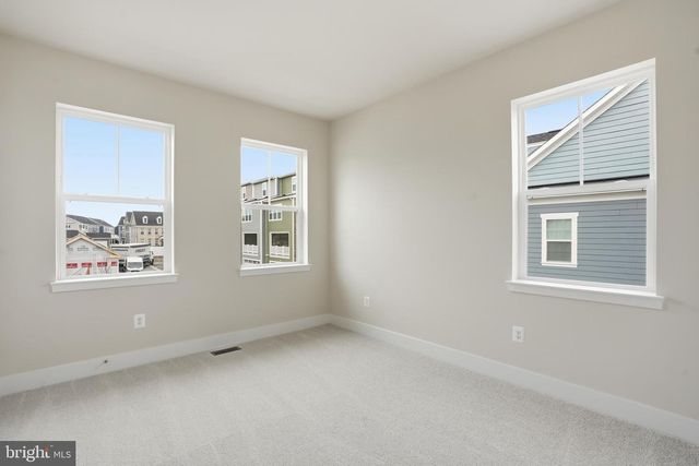 603 HARRINGTON ST, Middle River, MD 21220
