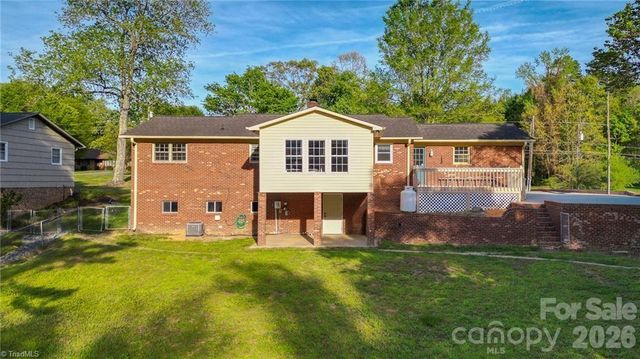 244 Pine Valley Road, Thomasville, NC 27360