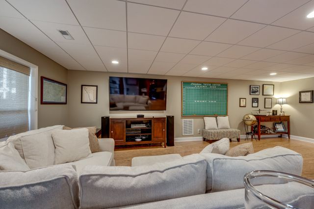 609 Rivercrest Way, Nashville, TN 37214