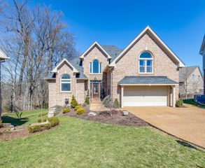 609 Rivercrest Way, Nashville, TN 37214