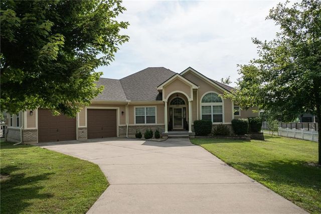 909 S Ann Street, Independence, MO 64056