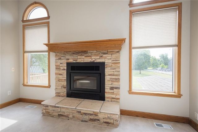 909 S Ann Street, Independence, MO 64056