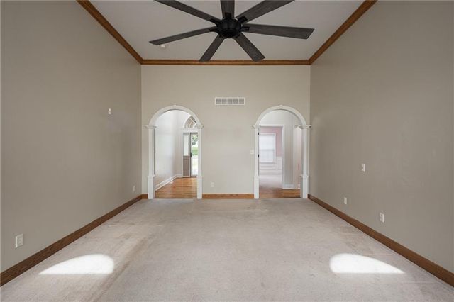 909 S Ann Street, Independence, MO 64056